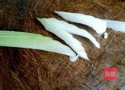 西芹炒腰果的做法图解2