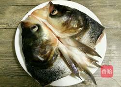 剁椒蒸鱼头的做法图解2