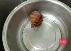 洋葱炒鸭肾的做法图解3