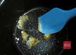 焦糖热奶茶的做法图解3