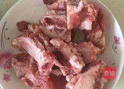 排骨烩酸菜 主食(炸馒头)的做法图解1