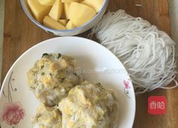 排骨烩酸菜 主食（炸馒头）的做法图解2