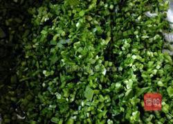 韭菜虾仁鸡蛋饺子的做法图解2