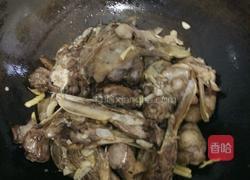 家常香焖鸭头的做法图解7
