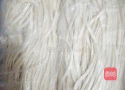 酸菜打卤面的做法图解1