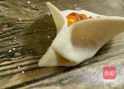 月牙形饺子的包法的做法图解7