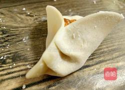 月牙形饺子的包法的做法图解9