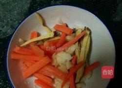 酸菜炒猪大肠的做法图解3