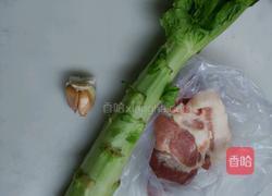 莴笋炒肉片的做法图解1