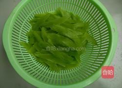 莴笋炒肉片的做法图解3