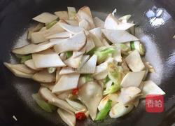 杏鲍菇扣生菜的做法图解4