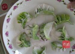 菠菜汁肉饺的做法图解5