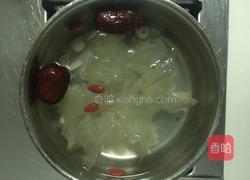 银耳百合莲子红枣枸杞羹的做法图解4