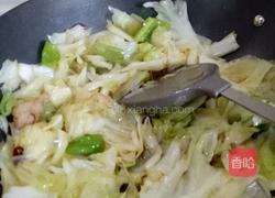 包菜炒肉的做法图解5