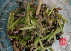 芹菜炒鸡胗的做法图解3