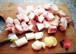 红烧肉卤蛋的做法图解2