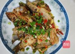 青红椒炒小河鱼的做法图解6