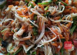 针菇胡萝卜的做法图解3