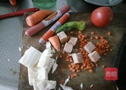 九寸香肠鱼豆腐披萨的做法图解1