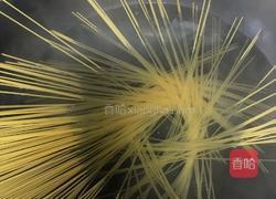 奶酪培根意大利面的做法图解4