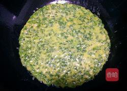 韭菜虾皮鸡蛋卷的做法图解7