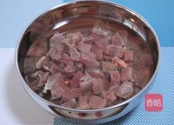 萝卜牛肉丸子汤的做法图解1