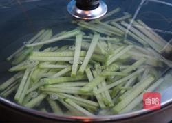 萝卜牛肉丸子汤的做法图解6