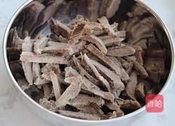 干煸牛肉条的做法图解2