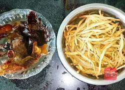 黄花菜腐竹炒木耳的做法图解1