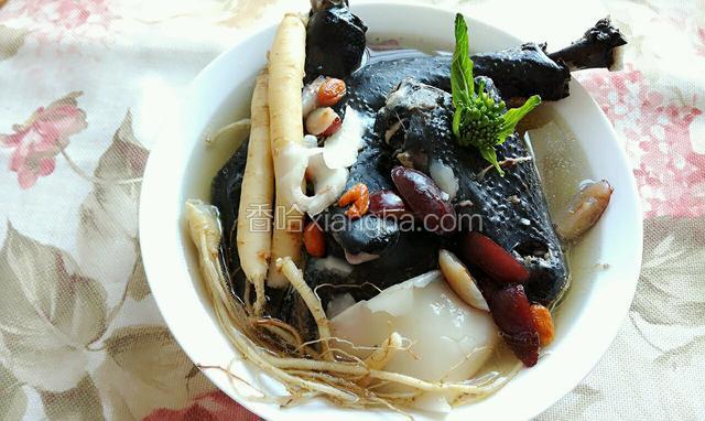 鲜人参乌鸡炖椰王