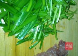 韭菜炒肉的做法图解3