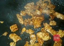 韭菜炒肉的做法图解7