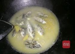 野生鲫鱼汤的做法图解6
