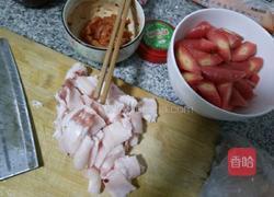 胡萝卜炖肉的做法图解1