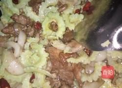 苦瓜炒肉的做法图解3