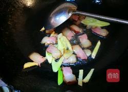 腊肉炒青椒的做法图解4