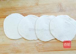 玫瑰花煎饺的做法图解1