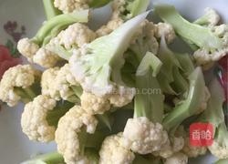 花菜炒鸭胗的做法图解1