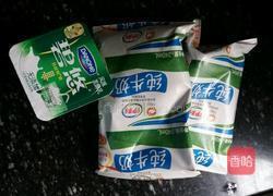 老酸奶的做法图解1