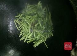 空心菜杆炒辣椒的做法图解3