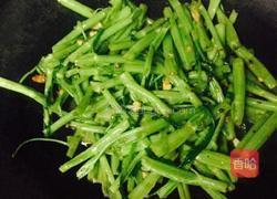 空心菜杆炒辣椒的做法图解4