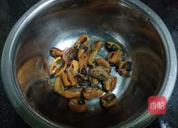 淡菜腐竹胡萝卜粥的做法图解2