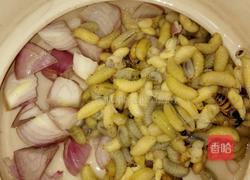隔水蒸蜂蛹饭的做法图解3