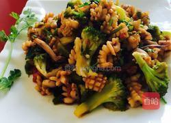 西兰花爆鱿鱼的做法图解6