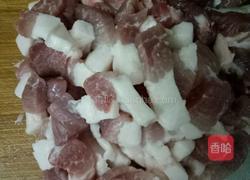 大蒜小炒肉的做法图解1