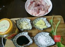 高压锅鸡肉的做法图解2