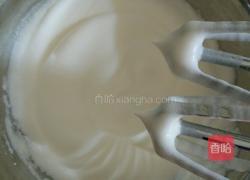 戚风蛋糕的做法图解6