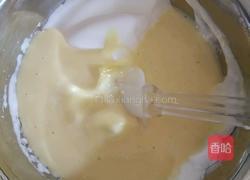 戚风蛋糕的做法图解8