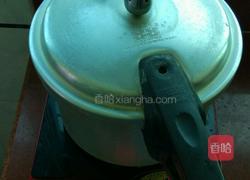 鱿鱼瘦肉粥的做法图解3