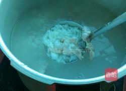 鱿鱼瘦肉粥的做法图解7